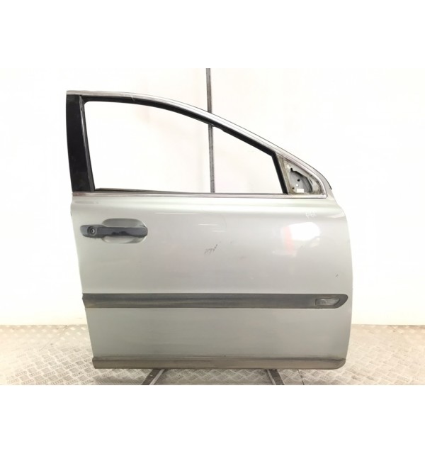 Дверь передняя правая бу для Volvo XC90  2.4 TD,  2005 г.