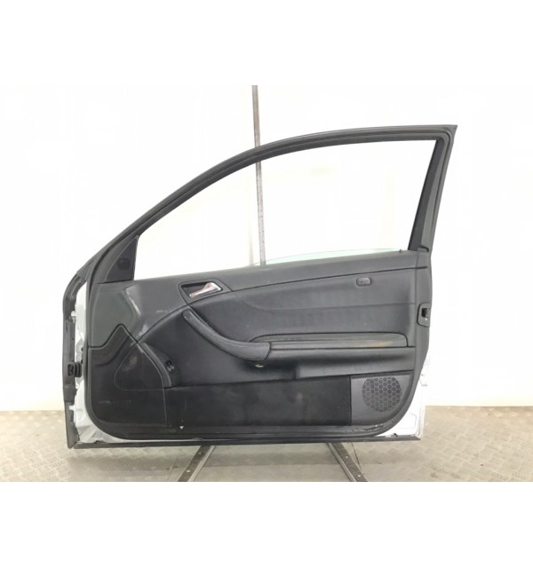 Дверь передняя правая бу для Mercedes C W203 1.8 i,  2008 г.