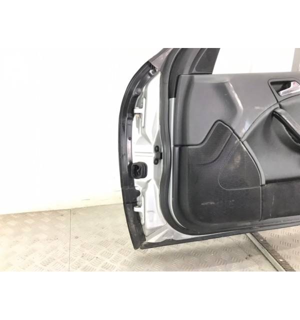 Дверь передняя правая бу для Mercedes C W203 1.8 i,  2008 г.