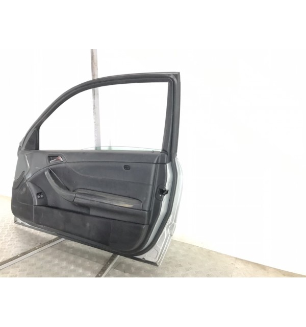 Дверь передняя правая бу для Mercedes C W203 1.8 i,  2008 г.