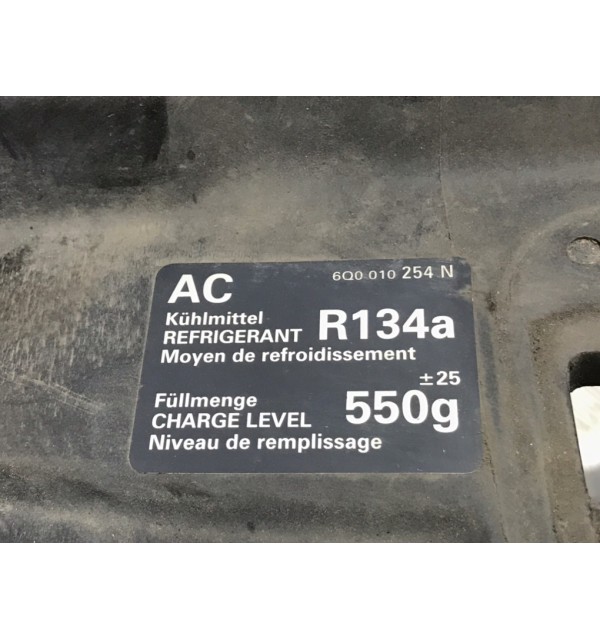 Панель передняя (телевизор) бу для Volkswagen Polo 4 1.2 i,  2003 г.