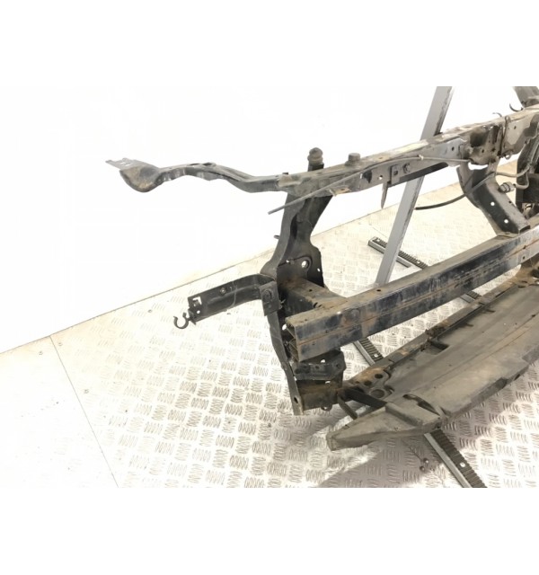 Панель передняя (телевизор) бу для Nissan Qashqai  1.5 DCi,  2009 г.