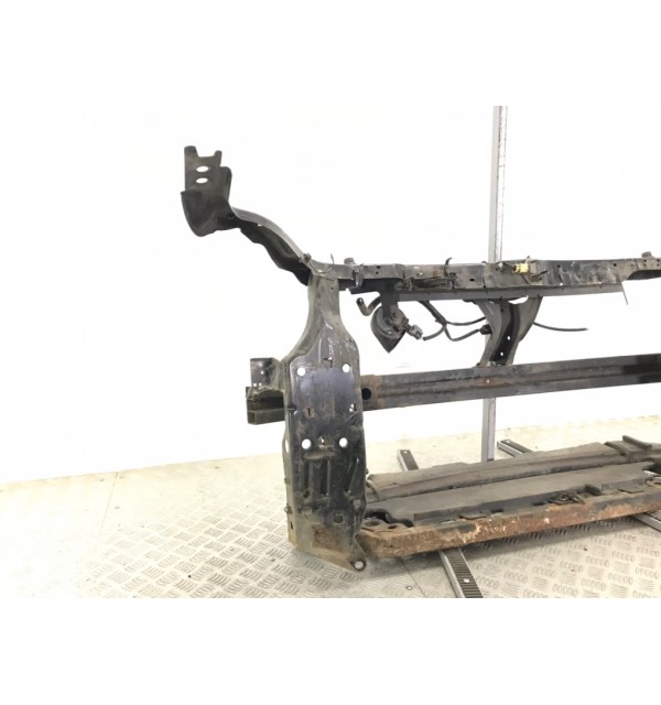 Панель передняя (телевизор) бу для Nissan Qashqai  1.5 DCi,  2009 г.