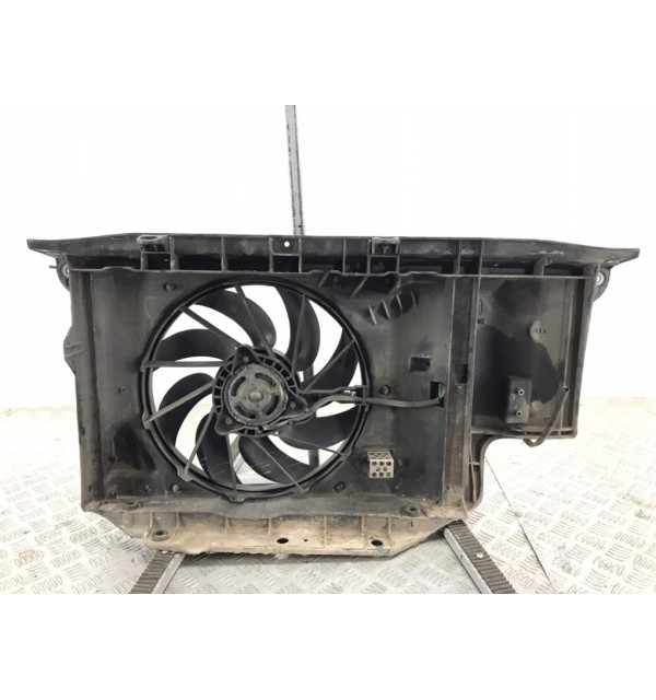 Панель передняя (телевизор) бу для Peugeot 206  1.4 HDi,  2006 г.