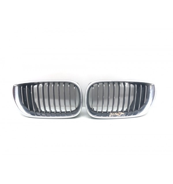 Решетка радиатора бу для BMW 3 E46 2.2 i,  2003 г.