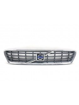 Решетка радиатора бу для Volvo S40  1.8 i,  2004 г.