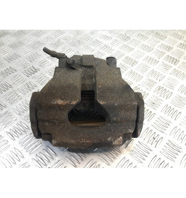 Суппорт передний правый бу для Volkswagen Touareg  2.5 TDi,  2007 г.