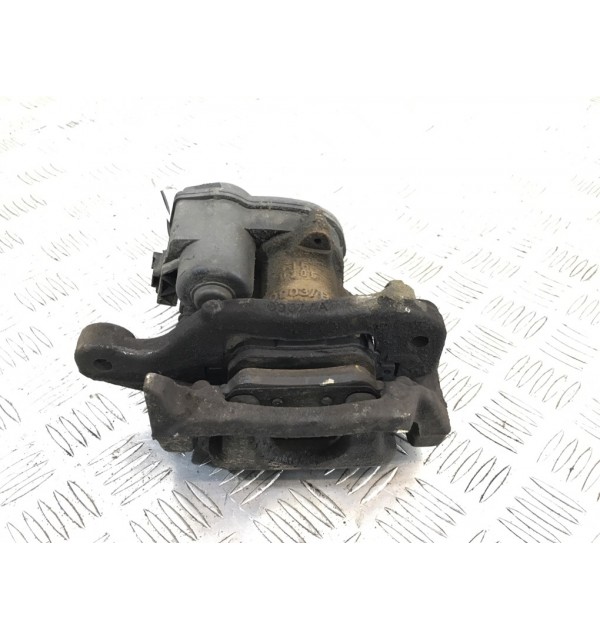 Суппорт задний правый бу для Nissan Qashqai 2 1.6 DCi,  2015 г.
