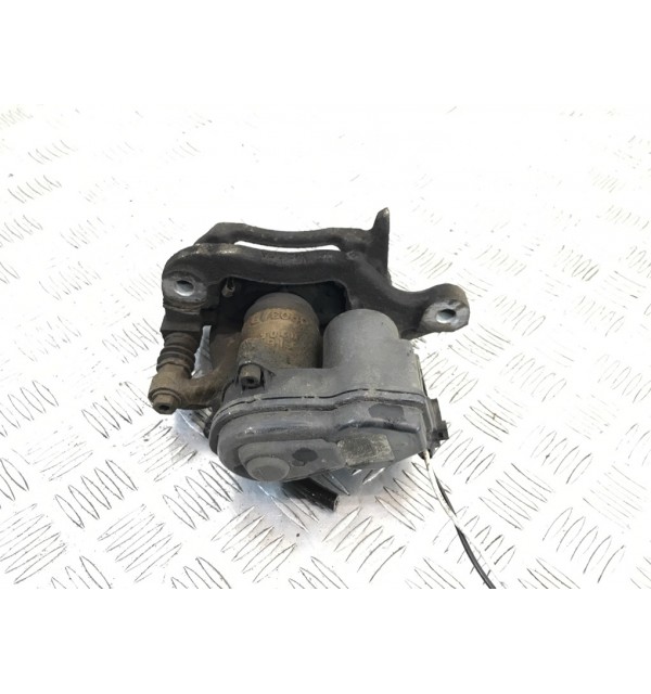 Суппорт задний правый бу для Nissan Qashqai 2 1.6 DCi,  2015 г.