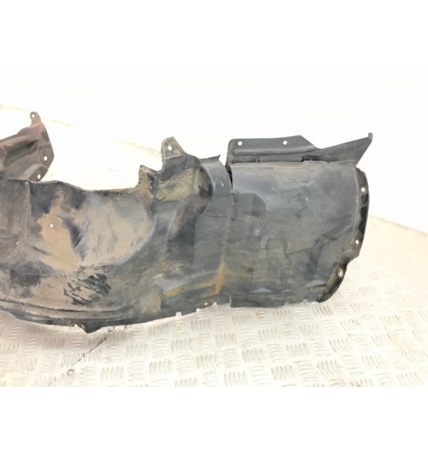 Защита арок передняя правая (подкрылок) бу для Mitsubishi Outlander 1 2.4 i,  2004 г.
