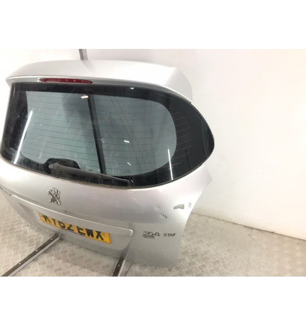 Крышка багажника бу для Peugeot 308 T7 1.6 HDi,  2012 г.