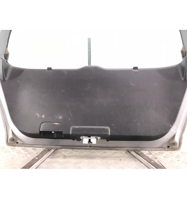 Крышка багажника бу для Suzuki Swift 3 1.5 i,  2006 г.
