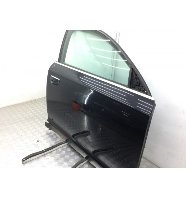 Дверь передняя правая бу для Audi A6 C6 2.0 TDi,  2006 г.