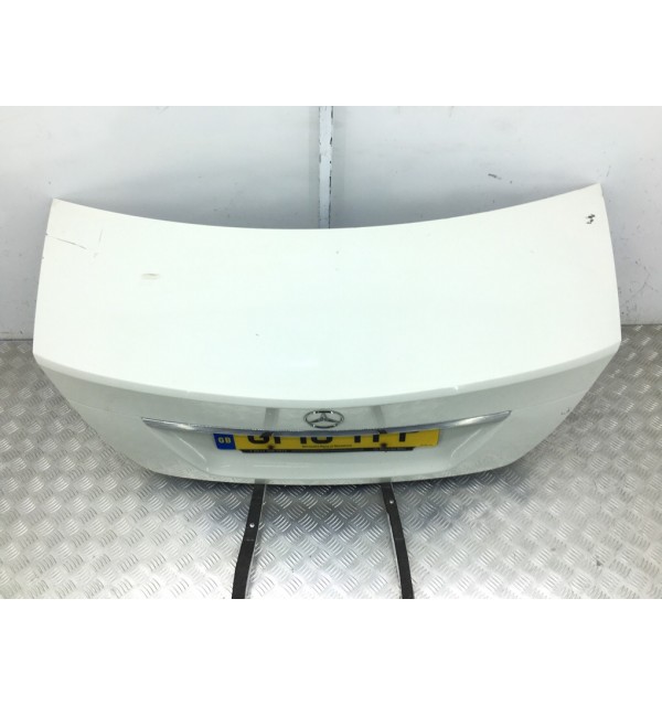 Крышка багажника бу для Mercedes C W204 1.8 i,  2010 г.