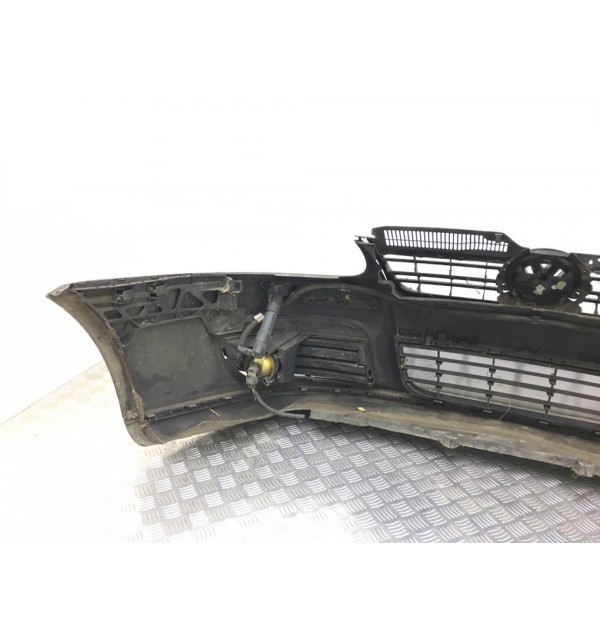 Бампер передний бу для Volkswagen Golf 5 2.0 TDi,  2008 г.
