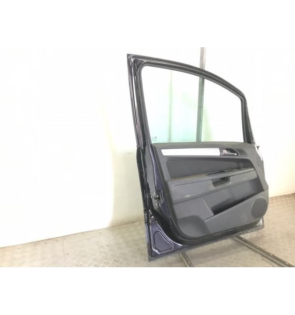 Дверь передняя левая бу для Opel Zafira B 1.7 CDTi,  2011 г.