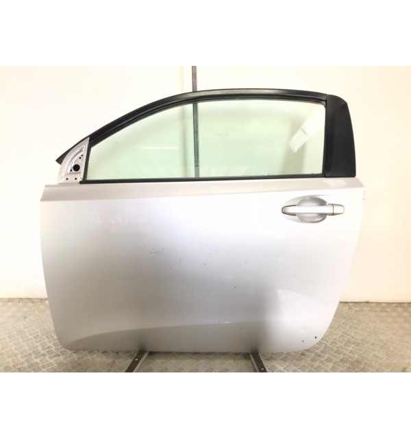 Дверь передняя левая бу для Toyota iQ  1.0 i,  2011 г.