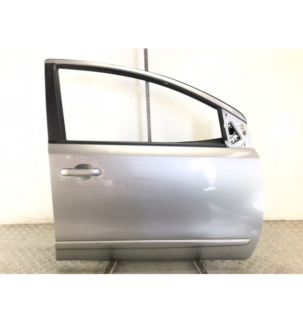 Дверь передняя правая бу для Nissan Note E11 1.4 i,  2006 г.