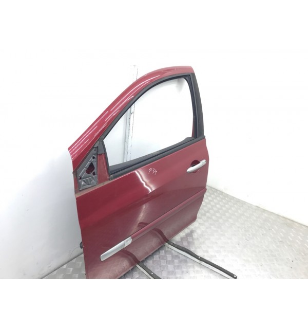 Дверь передняя левая бу для Renault Clio 3 1.6 i,  2010 г.