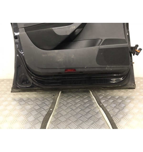 Дверь передняя левая бу для Volkswagen Passat B6 2.0 TDi,  2007 г.