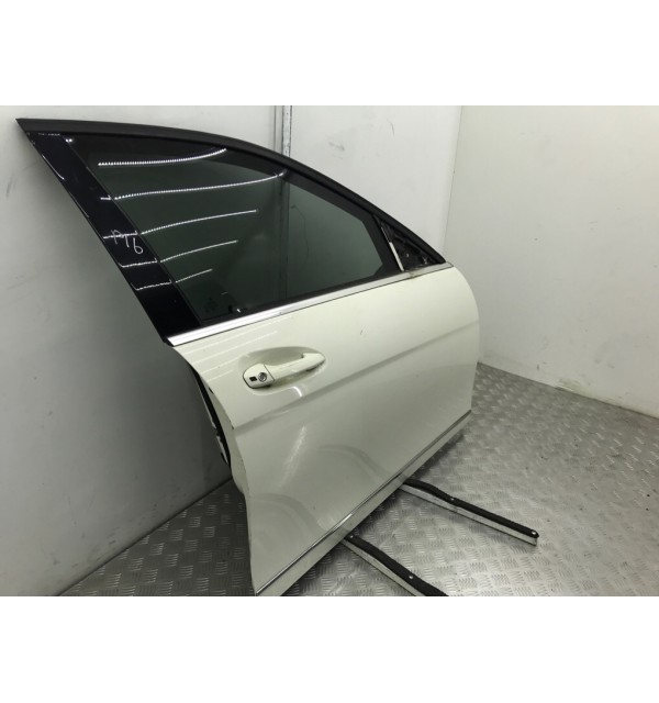 Дверь передняя правая бу для Mercedes C W204 1.8 i,  2010 г.