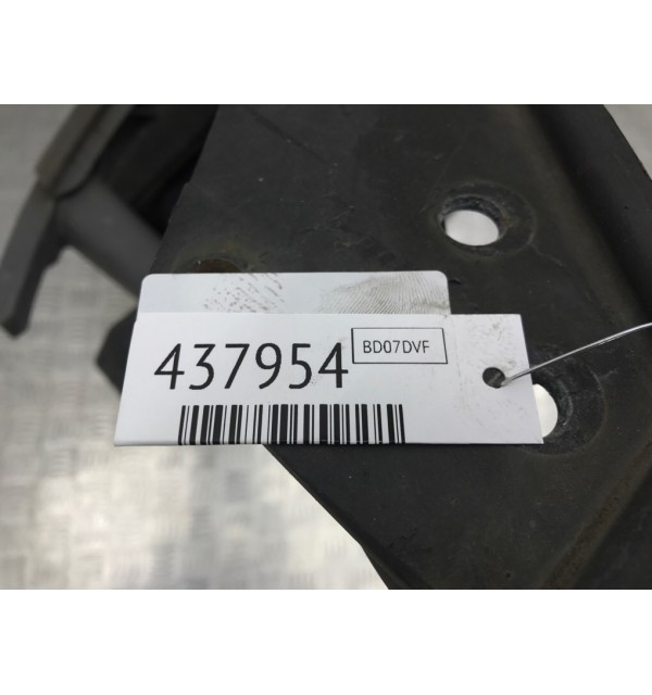 Панель передняя (телевизор) бу для Volkswagen Golf 5 1.9 TDi,  2007 г.