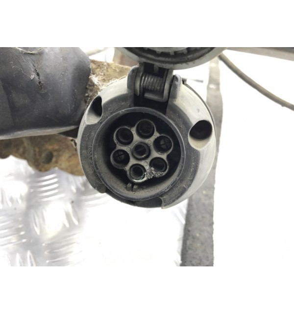 Прицепное устройство (фаркоп) бу для Volkswagen Passat B6 2.0 TDi,  2007 г.