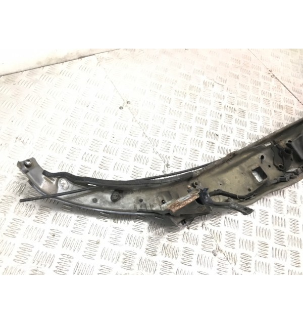 Панель передняя (телевизор) бу для Opel Astra H 1.6 i,  2005 г.