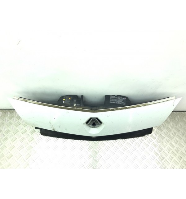 Решетка радиатора бу для Renault Kangoo 2 1.5 DCi,  2011 г.