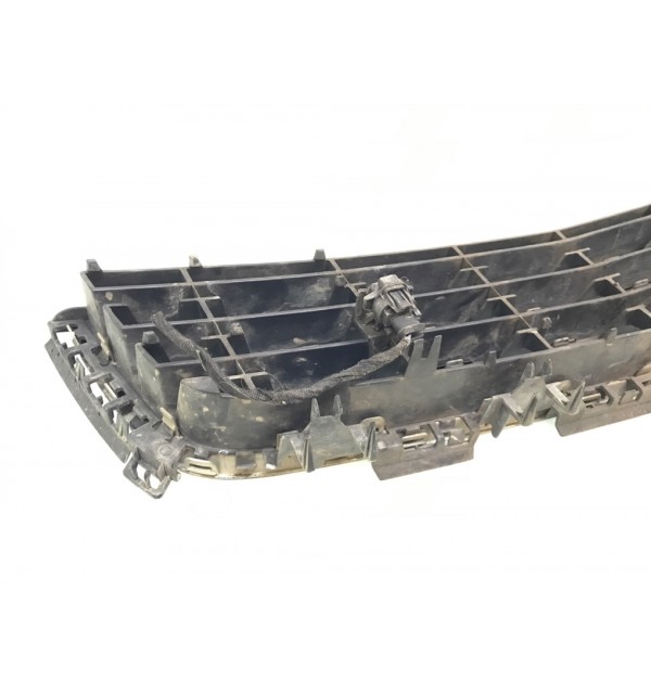 Заглушка (решетка) в бампер передний бу для Opel Astra H 1.6 i,  2007 г.