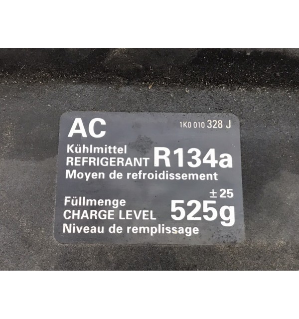 Панель передняя (телевизор) бу для Volkswagen Golf 5 1.9 TDi,  2004 г.