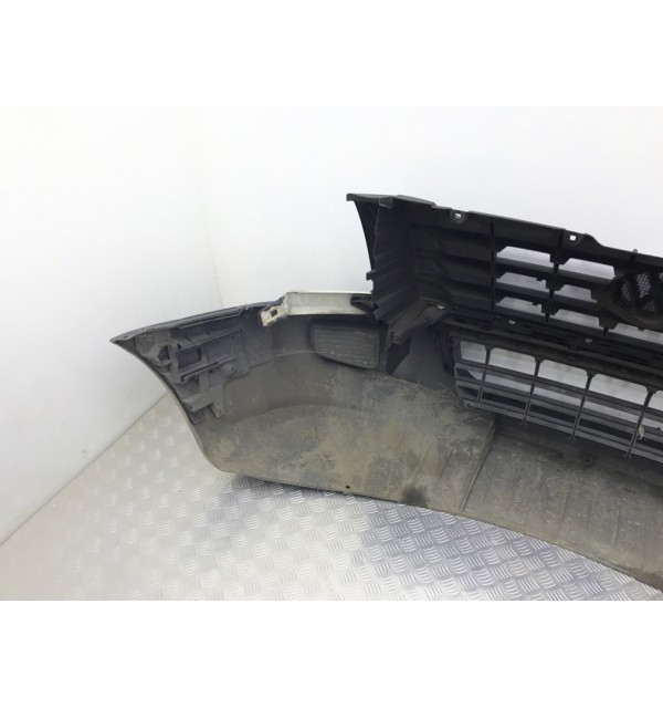 Бампер передний бу для Volkswagen Crafter  2.0 TDi,  2012 г.