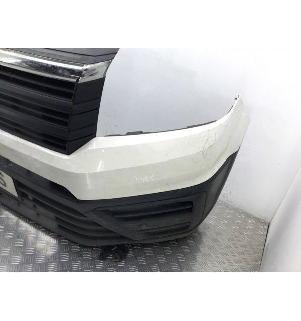 Бампер передний бу для Volkswagen Crafter 2 2.0 TDi,  2019 г.