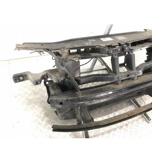 Панель передняя (телевизор) бу для Volkswagen Passat B6 1.9 TDi,  2006 г.