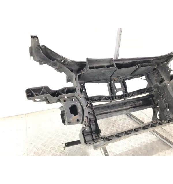 Панель передняя (телевизор) бу для Volkswagen Passat B6 1.9 TDi,  2006 г.