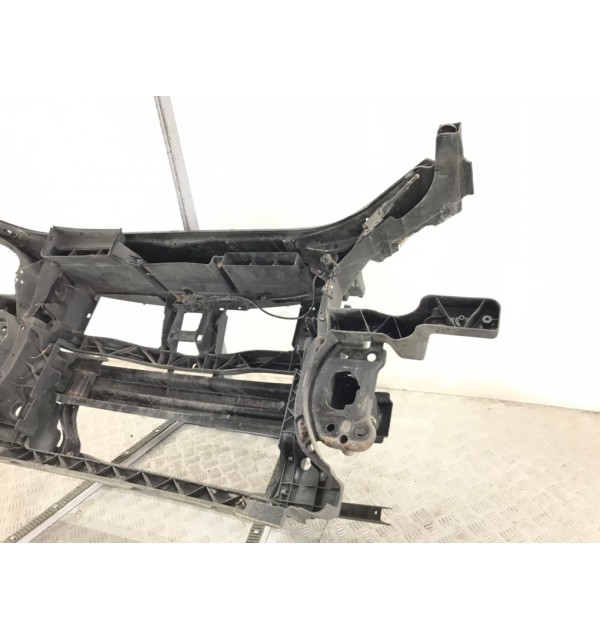 Панель передняя (телевизор) бу для Volkswagen Passat B6 1.9 TDi,  2006 г.