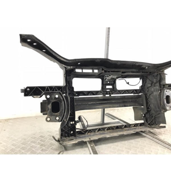 Панель передняя (телевизор) бу для Volkswagen Golf 5 2.0 TDi,  2008 г.