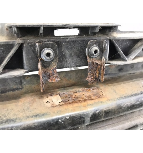 Панель передняя (телевизор) бу для Volkswagen Golf 5 2.0 TDi,  2008 г.