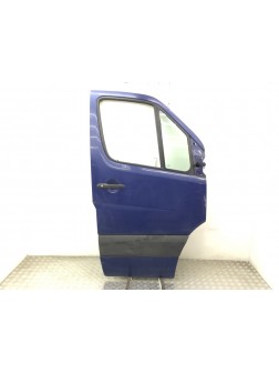 Дверь передняя правая бу для Volkswagen Crafter 2.5 TDi, 2010 г.