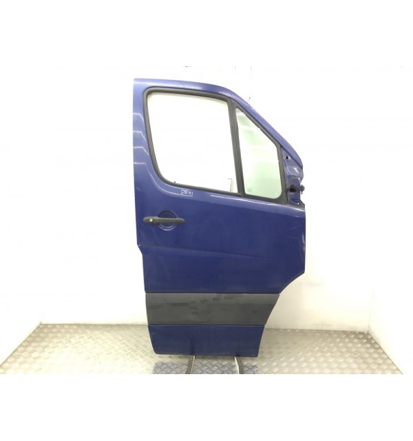 Дверь передняя правая бу для Volkswagen Crafter  2.5 TDi,  2010 г.
