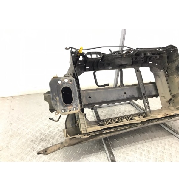 Панель передняя (телевизор) бу для Ford Fiesta 6 1.4 i,  2011 г.