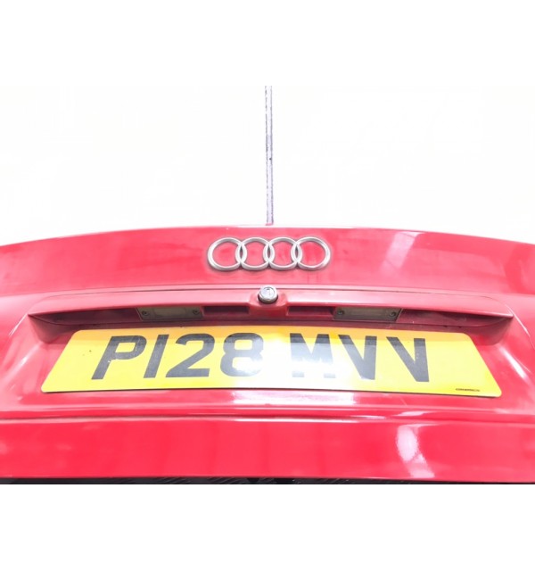 Крышка багажника бу для Audi A4 B5 1.8 i,  1997 г.