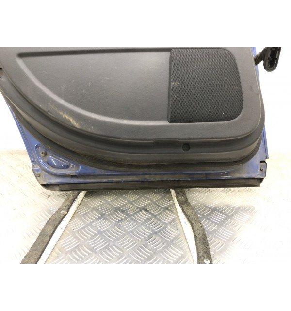 Дверь задняя левая бу для Audi A4 B6 1.9 TDi,  2003 г.