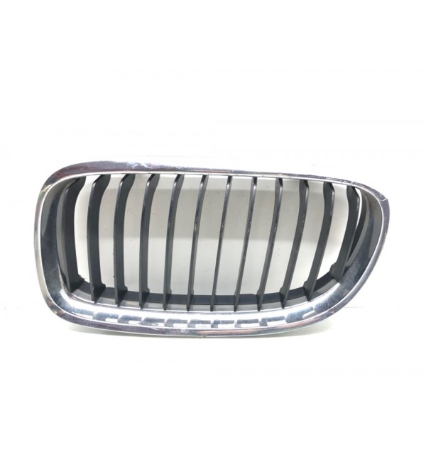 Решетка радиатора бу для BMW 3 E90/E91/E92/E93 2.0 TD,  2010 г.