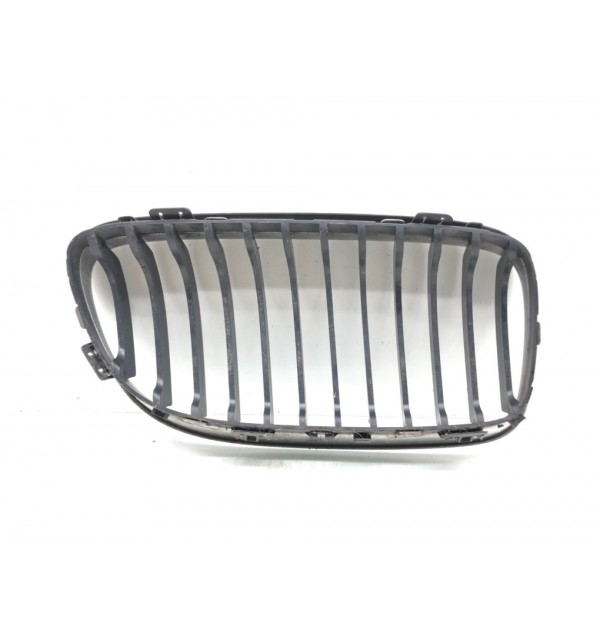 Решетка радиатора бу для BMW 3 E90/E91/E92/E93 2.0 TD,  2010 г.