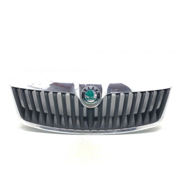 Решетка радиатора бу для Skoda Octavia A5 1.6 TDi,  2012 г.