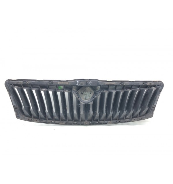 Решетка радиатора бу для Skoda Octavia A5 1.6 TDi,  2012 г.