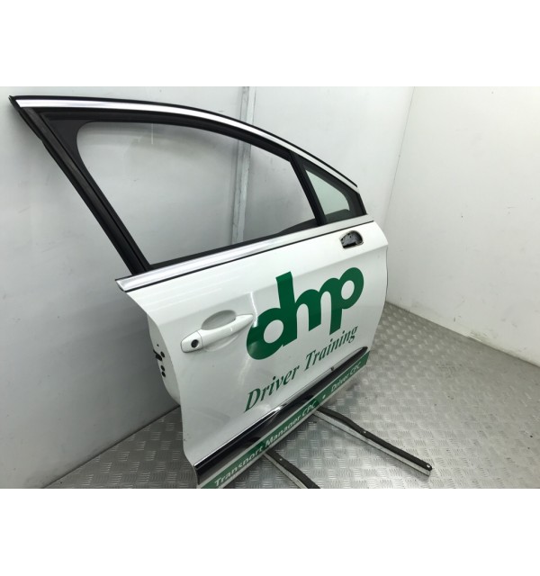 Дверь передняя правая бу для Citroen DS4  2.0 HDi,  2011 г.
