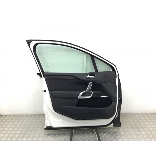 Дверь передняя левая бу для Citroen DS4  2.0 HDi,  2011 г.