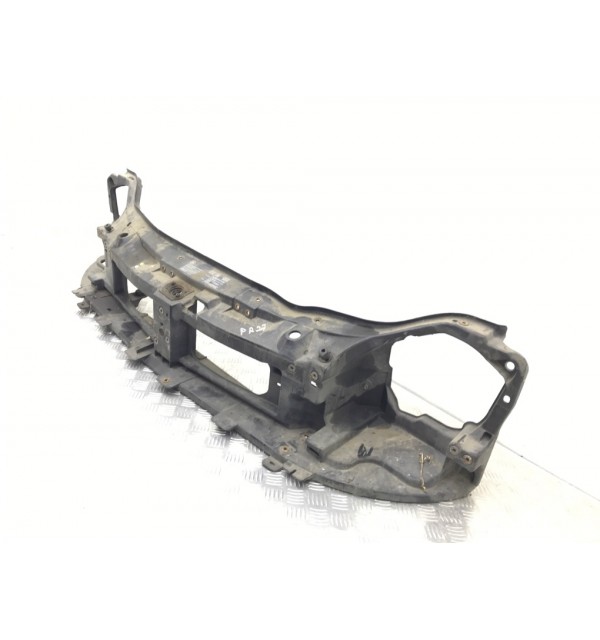 Панель передняя (телевизор) бу для Opel Vivaro  2.0 CDTi,  2008 г.